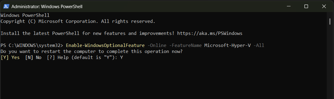 Screenshot des PowerShell-Fensters nach dem Ausführen des Befehls zum Aktivieren von Hyper-V.
