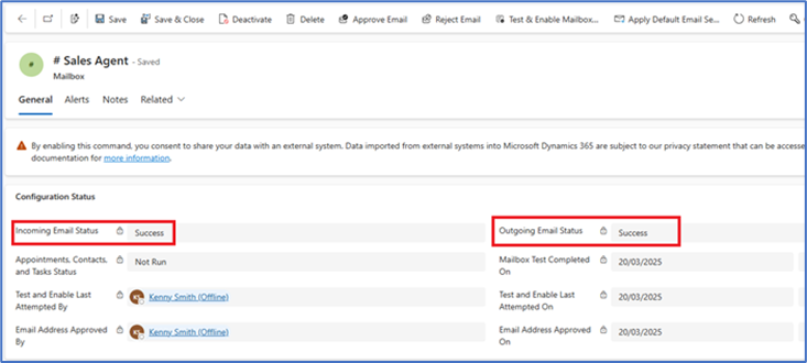 状態インジケーターを含む Dynamics 365 Sales のユーザー メールボックスのスクリーンショット。