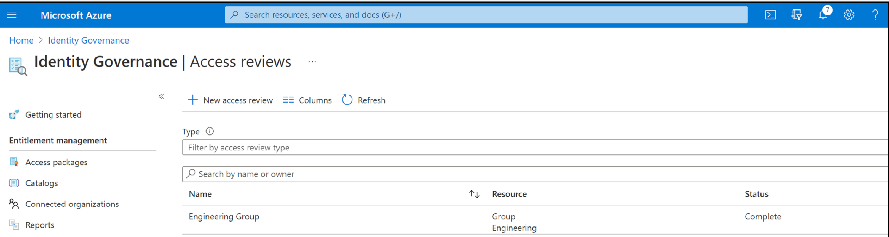 IDENTITY Governance の [アクセス レビュー] ウィンドウを示すスクリーンショット。