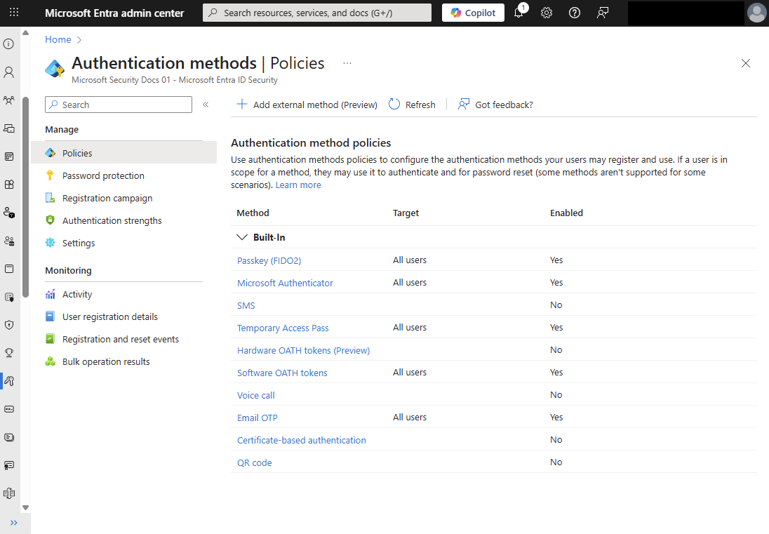 Microsoft Entra ID の認証方法ポリシーのスクリーンショット。