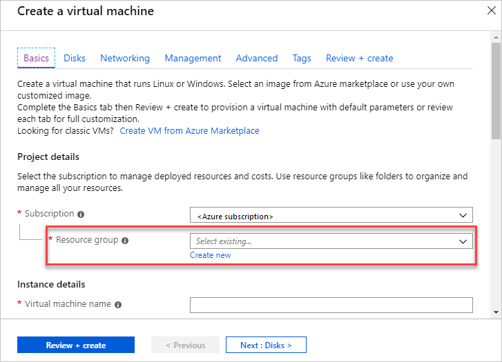 Captura de tela da criação de uma máquina virtual do Linux e da implantação dela em um grupo de recursos no portal do Azure