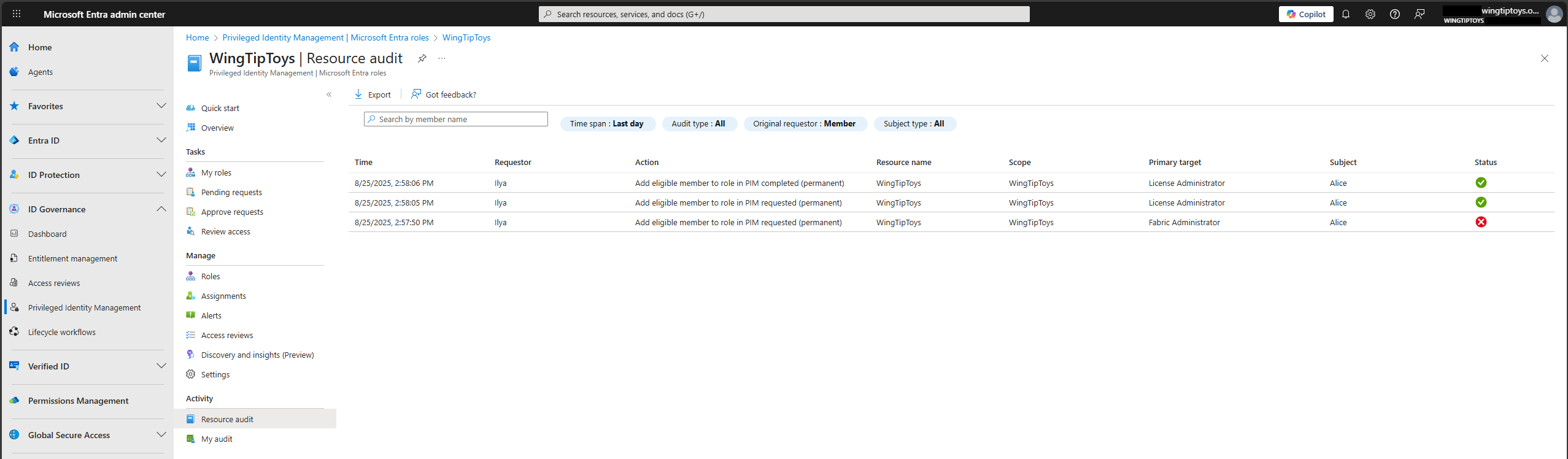 Captura de tela mostrando a lista de auditoria de função do Microsoft Entra com filtros.