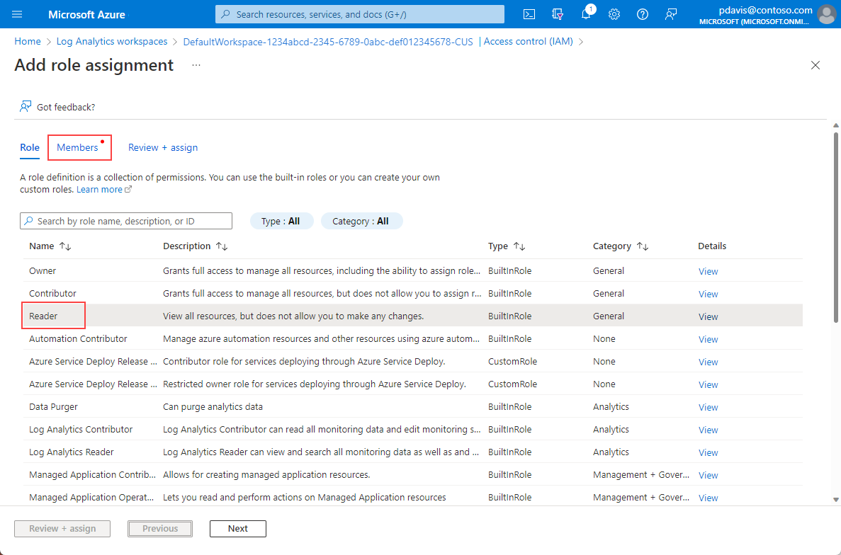 Uma captura de ecrã que mostra a página Adicionar atribuição de função para um espaço de trabalho do Log Analytics.
